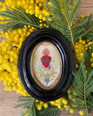 ancien cadre ex voto coeur de jesus brodé