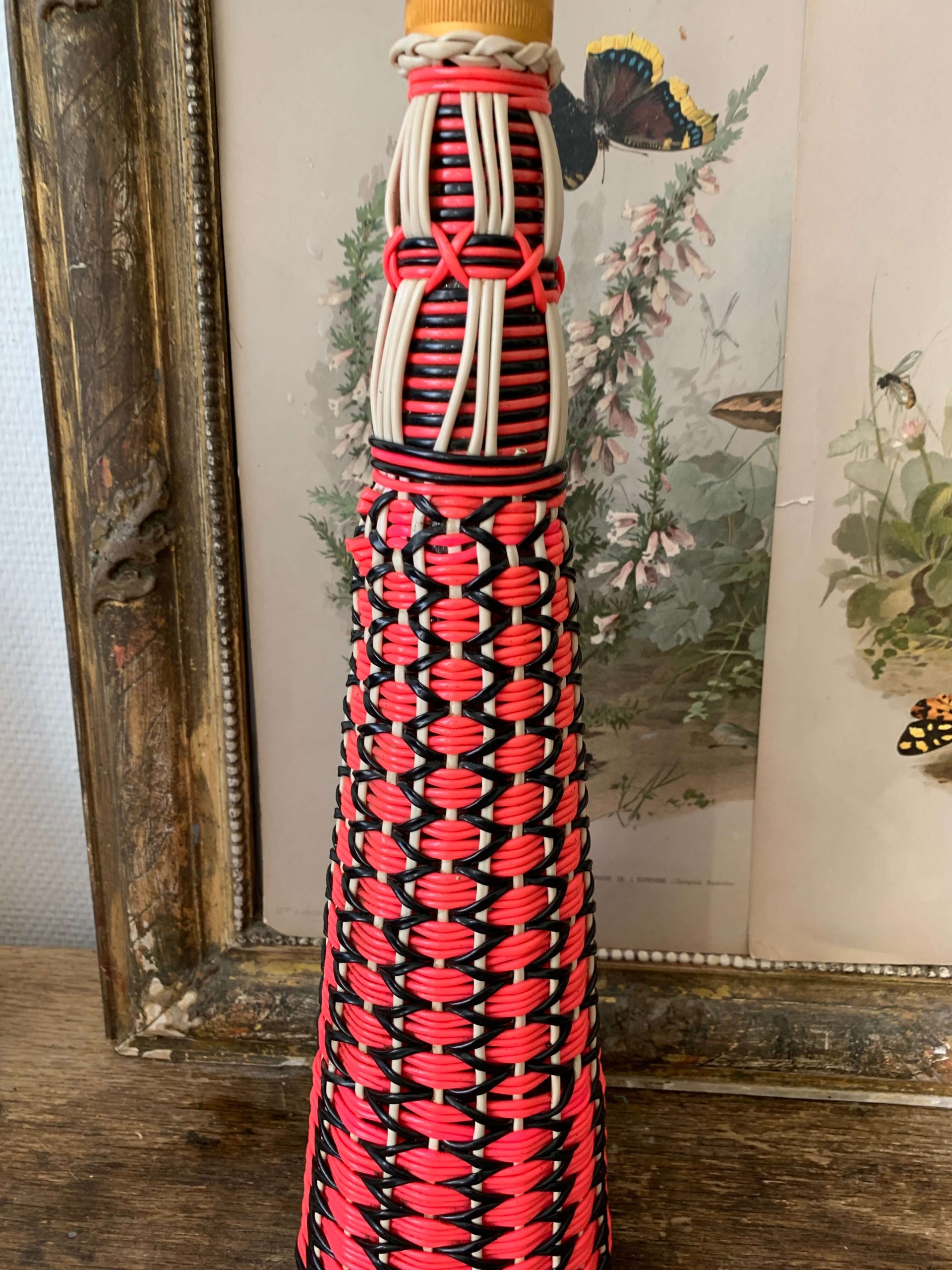 ancienne dame jeanna scoubidou vintage fluo