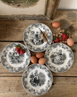 anciennes assiettes en porcelaine xixeme