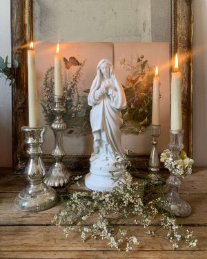 Vierge ancienne en biscuit