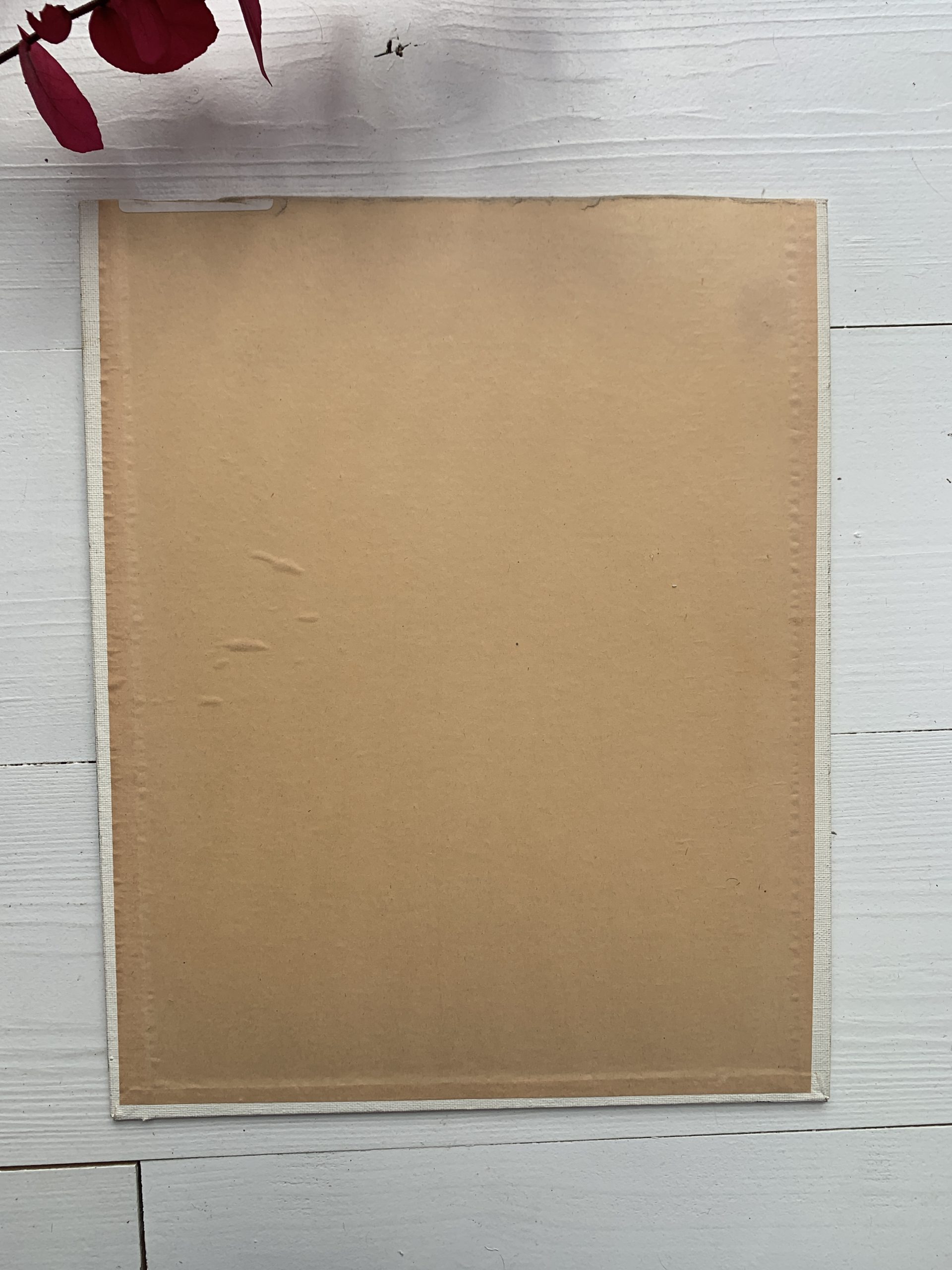 Médaillon Ovale Vintage En Laiton – Bouquet D'anémones Gravé – Très Bon état