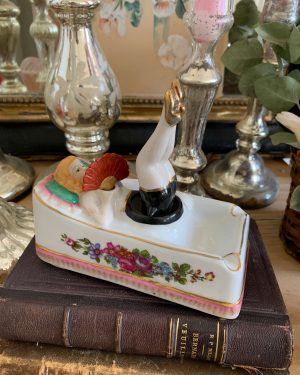 Cendrier érotique ancien