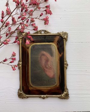 Peinture ancienne "L’oreille"